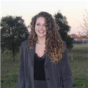 Studentessa di matematica impartisce lezioni di matematica per studenti